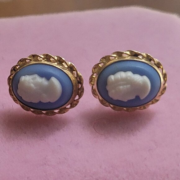 Vintage Blue Cameo 10k Gold Earrings Wedgewood Style - Picture 2 of 12